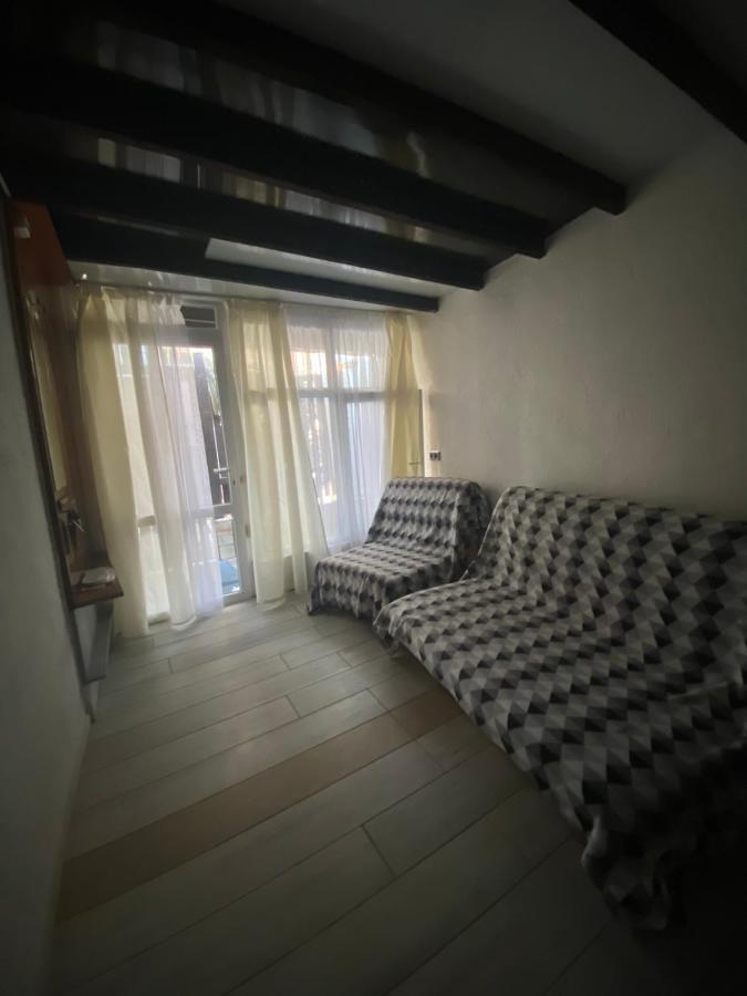 House&House 84 Apartment Petropavlovskaya Borshchagovka Bagian luar foto